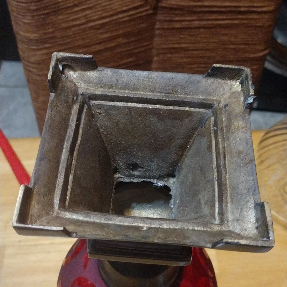 Gorgeous Pre-owned hurricane etch glass and metal candle holder - Picture 5 of 5